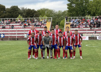 Deportes Linares tuvo “Tarde Albirroja” junto a su gente