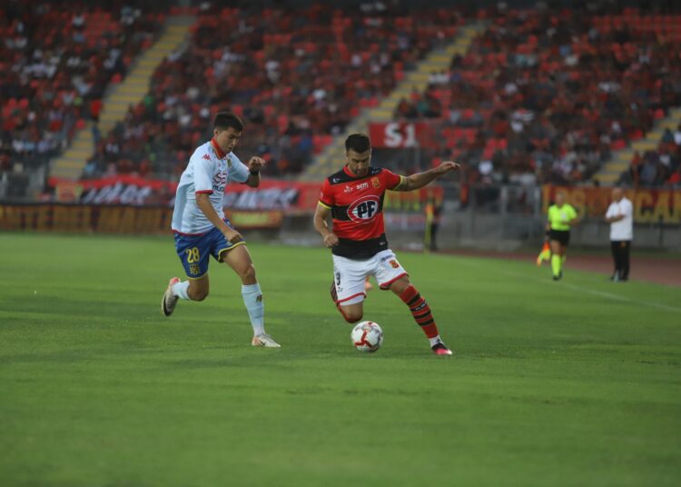 Rangers ensayó formación para el debut ante Magallanes