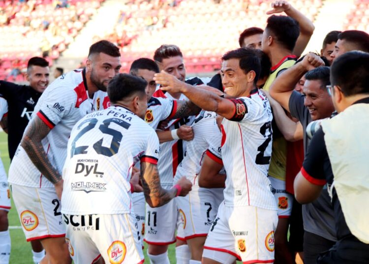 ¡Imparable!: Rangers sumó tercera victoria en el inicio del torneo