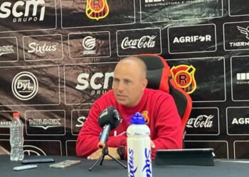 Luvera y fichajes: “Si vienen futbolistas, que sean aporte, sino a potenciar los jugadores que tenemos”