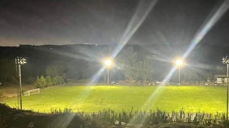 Tremenda noticia: Aurora de Chile ya cuenta con iluminación en su templo deportivo
