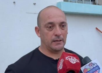 Lobos tras pregunta si renunciaría: “Es válido no contestar, estoy en mi derecho”