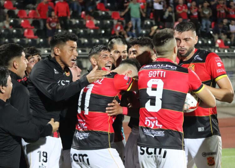 Una carta ofensiva menos: Delantero del Rojinegro se lesionó