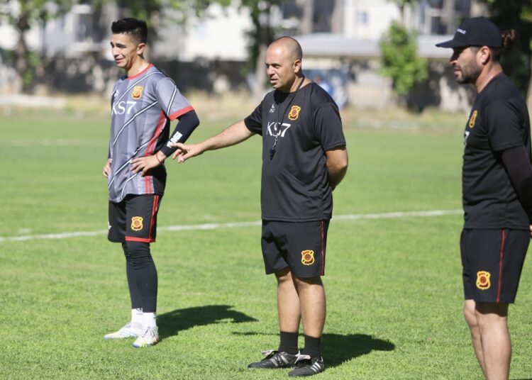 Luvera y plantel: “Estamos bien con el grupo de jugadores. No estamos largos ni cortos”