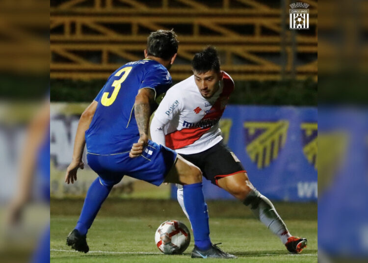 Curicó fue sorprendido y goleado en la capital