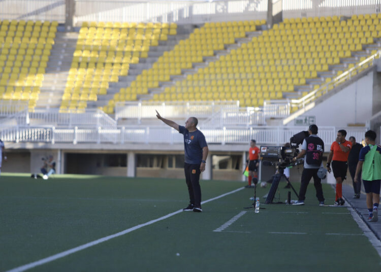 Luvera: “Todos los entrenadores hacemos cambios para intentar ganar los partidos”