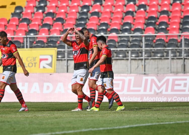 Rangers ganó y sigue en la parte alta de la tabla