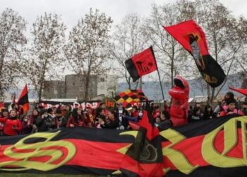 Todos los pormenores del banderazo de los hinchas de Rangers en la previa al clásico
