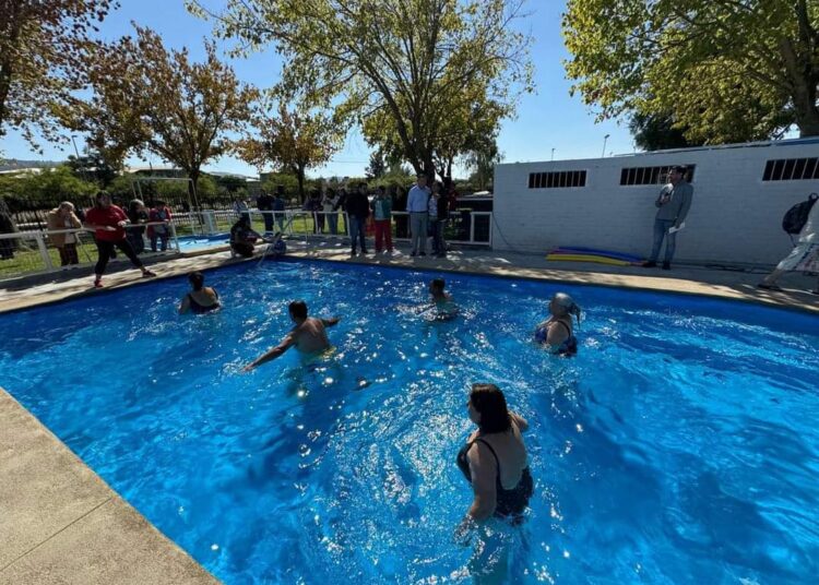 Piscina temperada destaca en nuevo recinto deportivo del sector Norte de Talca