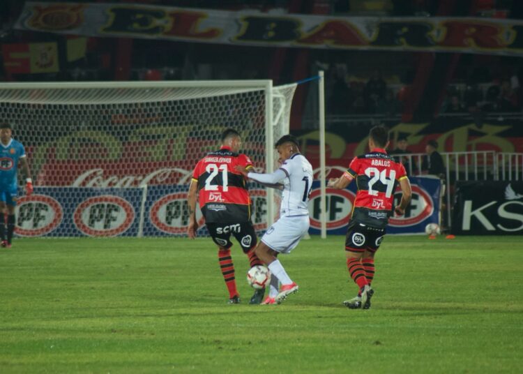 Este es el equipo que trabajó Luvera para enfrentar al colista de la B