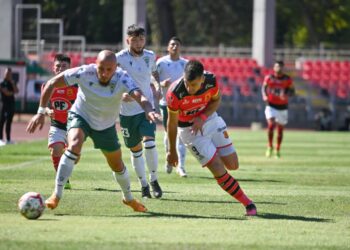 Rangers trabajó oncena para intentar no perderle pisada al puntero
