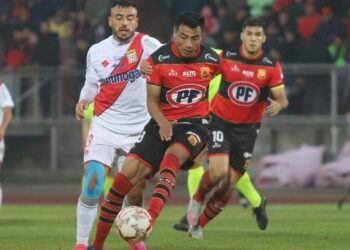 Rangers despertó tarde para ver como Curicó sumó el triunfo en Talca