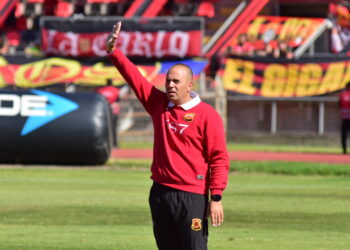 Luvera se despedirá del plantel y dos días trabajaría DT interino antes del arribo del nuevo