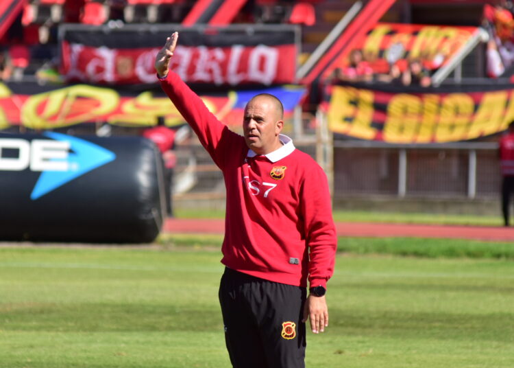 Luvera se despedirá del plantel y dos días trabajaría DT interino antes del arribo del nuevo