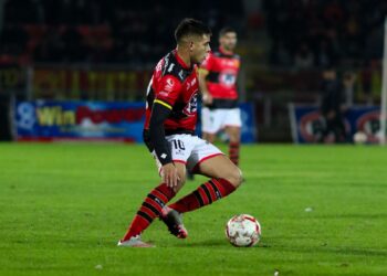 Rangers decepcionó a sus hinchas en cierre de la primera rueda y con escándalo