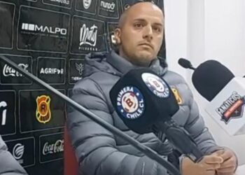 Nicolás Bochini y “Pato Yáñez” a hinchas: “Para descargar la tensión, respondí con una seña que no corresponde”