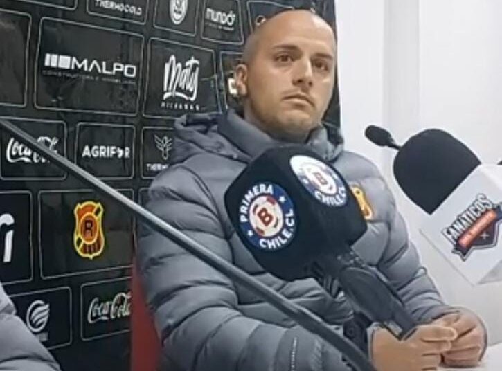 Nicolás Bochini y “Pato Yáñez” a hinchas: “Para descargar la tensión, respondí con una seña que no corresponde”