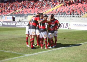 Plantel de jugadores y cuerpo técnico de Rangers en periodo de vacaciones