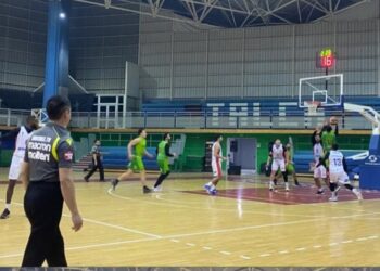 “Lorito” festejó este sábado de Liga Nacional de Básquetbol