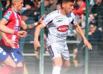 Depo sumó en un partido que tuvo de todo frente al puntero