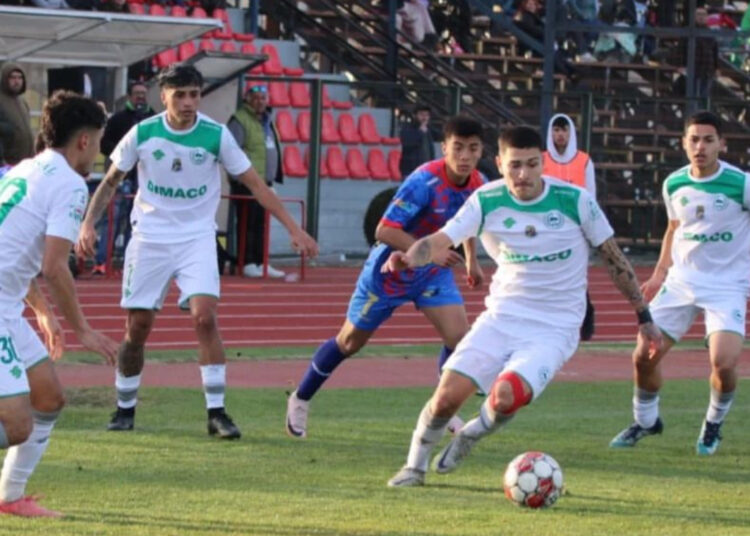 Conti Unido recibe a elenco con  tradición en el fútbol chileno