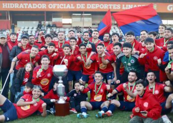 Atlético Comercio levantó la Copa de Campeones regional en serie de honor