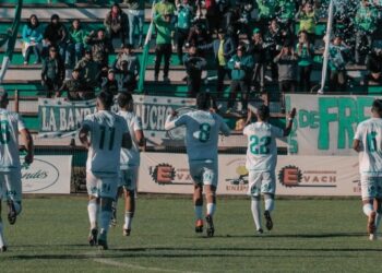 Cuatro jugadores de Constitución marginados por decisión técnica