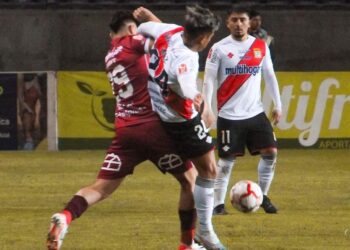 Curicó Unido tiene una complicada salida en este difícil momento