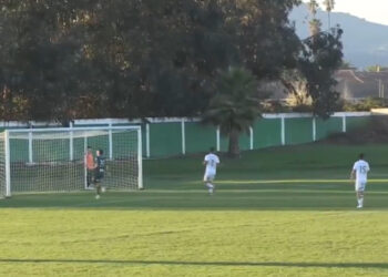 Constitución Unido fue goleado y sigue perdiendo terreno en la Tercera División