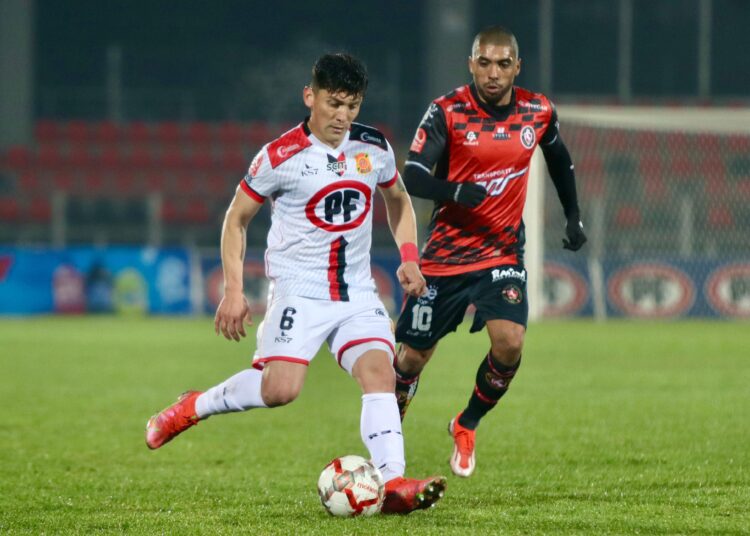 Rojinegros van por los tres puntos a Quillota