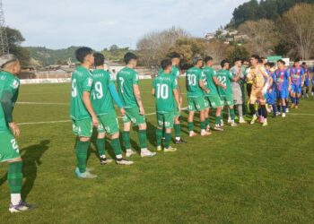 Constitución aprovechó la localía y se impuso con su gente