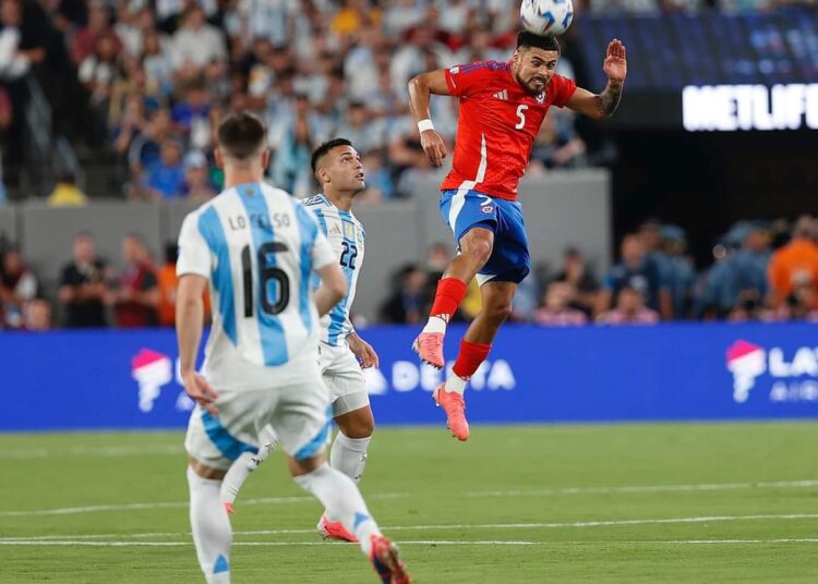 [Posibles formaciones] Chile visita a Argentina en el regreso de las Eliminatorias mundialistas