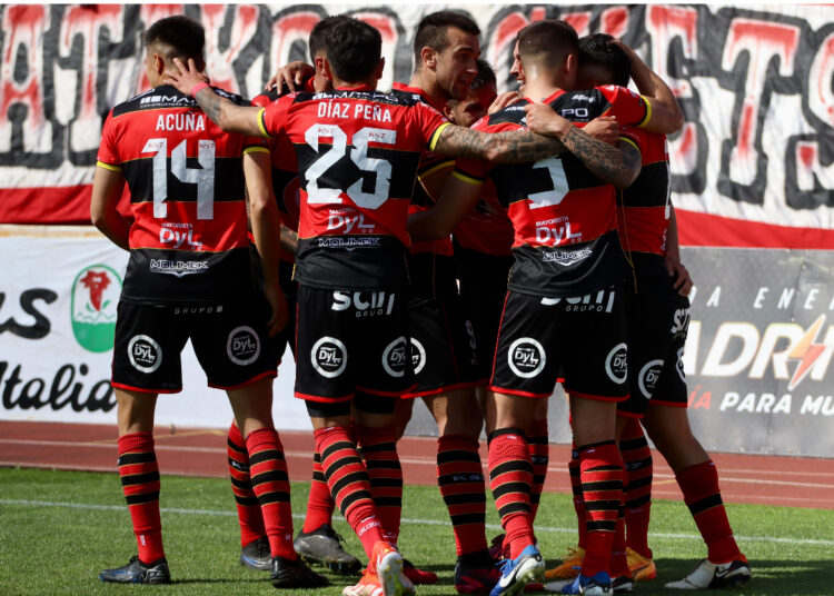 Rangers mandó de visitante en el clásico regional