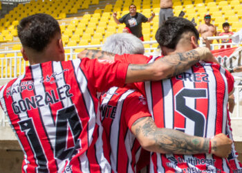 Curicó fue visita ingrata y dio un respiro en la parte baja la Primera B