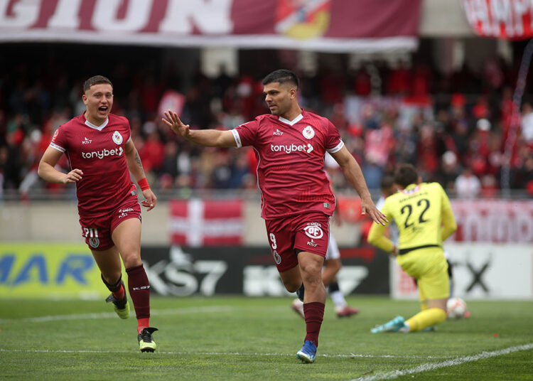 Con ex Rangers como figura La Serena ascendió a Primera División