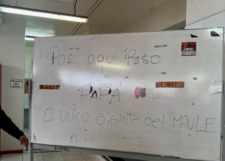 [IMAGEN] “Por aquí pasó papá”: El mensaje que dejó Rangers en camarín de Curicó