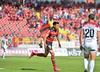 Rangers bregó hasta el final y logró un empate ante el campeón del Ascenso