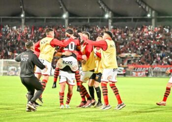 Estos son los jugadores que están a una amarilla de quedar suspendidos en Rangers