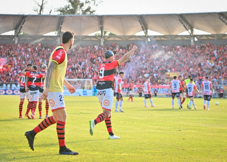 Gustavo Gotti fue confirmado en otro elenco de la B