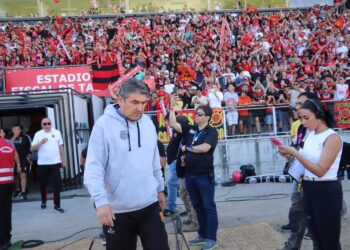 ¿Qué ocurrirá con el cuerpo técnico de Rangers tras la final del ascenso?