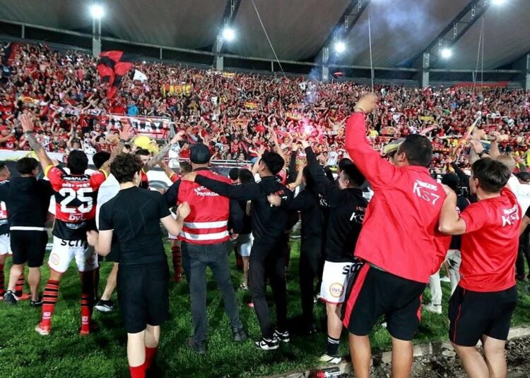 Jugadores del Rangers 2024 seguirían vistiendo de rojo y negro este 2025