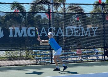 Facundo Henríquez cerró gran año tenístico con gira y concentrado de la selección chilena