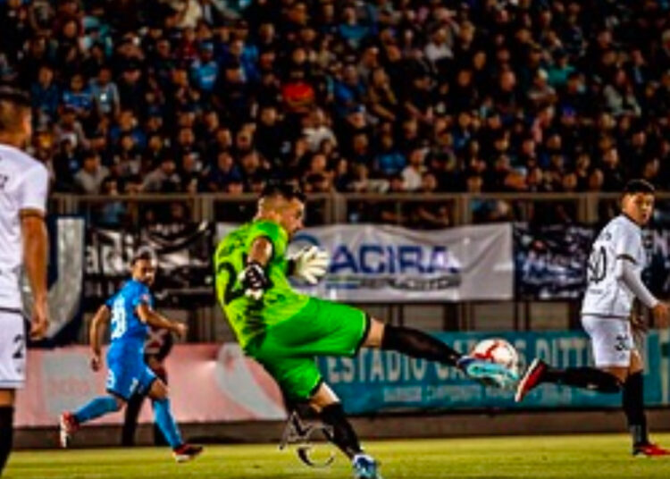 Arquero talquino en la órbita de Curicó Unido