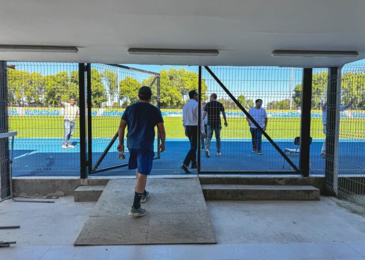 Autoridades y representantes de Rangers realizaron visita a estadio para ser local el 2025