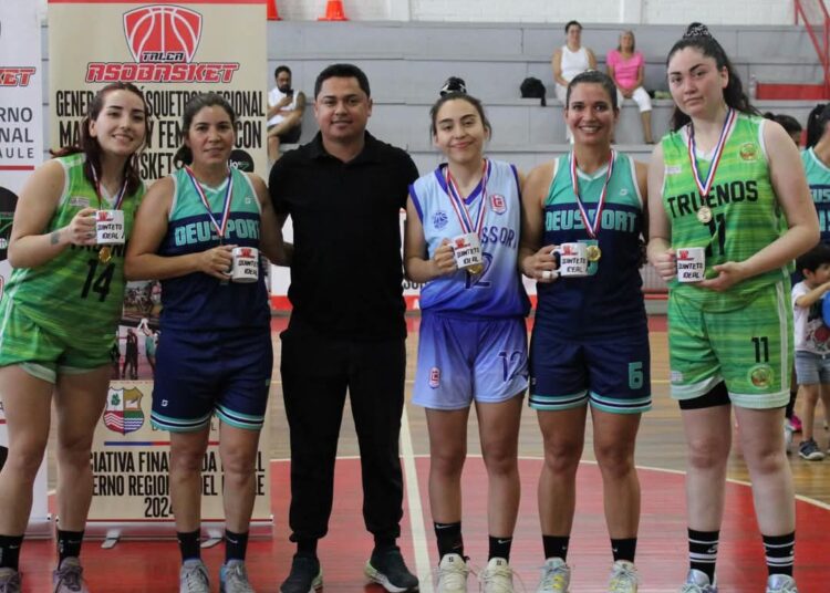 Liga 7 femenina jugó sus finales y galardonó a las más destacadas
