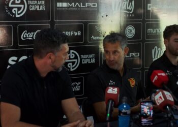 Hasta que llegó el día: Parte la era de Miguel Ponce en Rangers tras salida de Emiliano Astorga