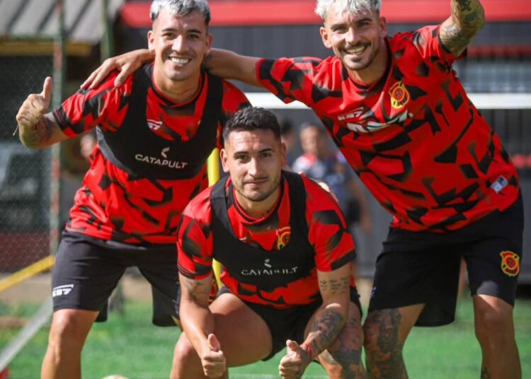 ¿Debe dejar Rangers de Talca un cupo de extranjero para mitad de año?