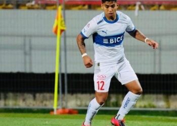 Lateral proveniente de la UC tendría todo acordado para jugar en Rangers