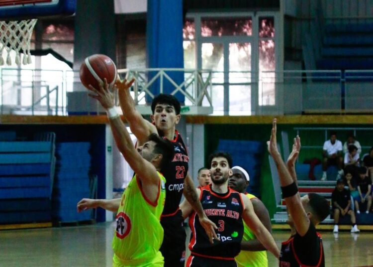 “Quijote” volvió a enredar puntos ante un buen marco de público en Talca