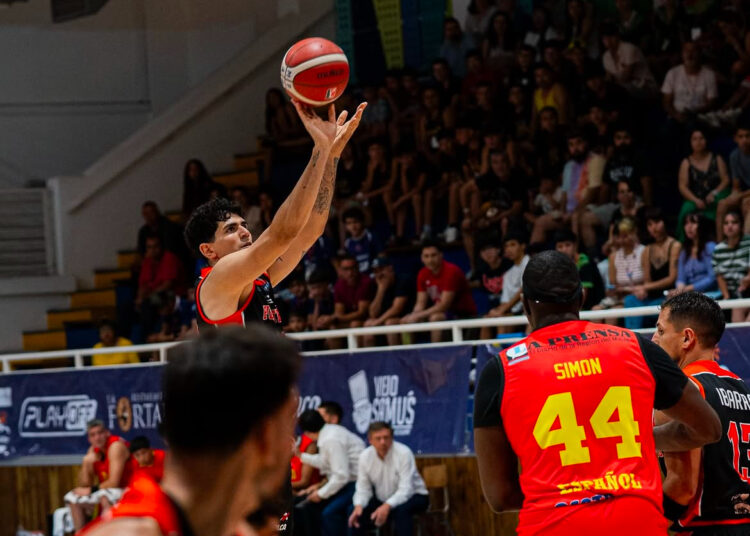 Español fue ampliamente superado en el debut de la Primera División de la LNB